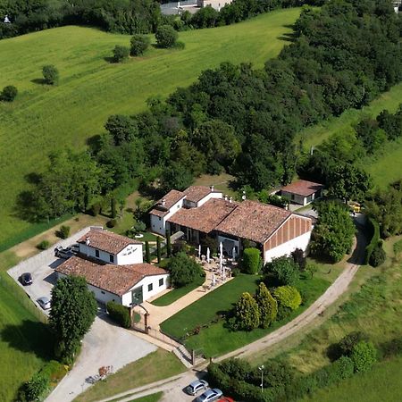 B&B Corte Delle Rose 카스티리오네델레스티비에레 외부 사진