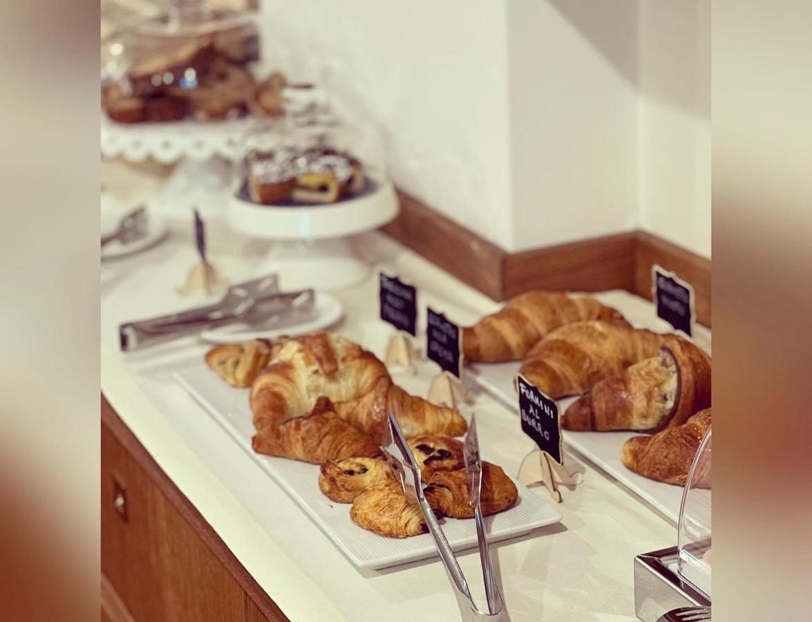 B&B Corte Delle Rose 카스티리오네델레스티비에레 외부 사진