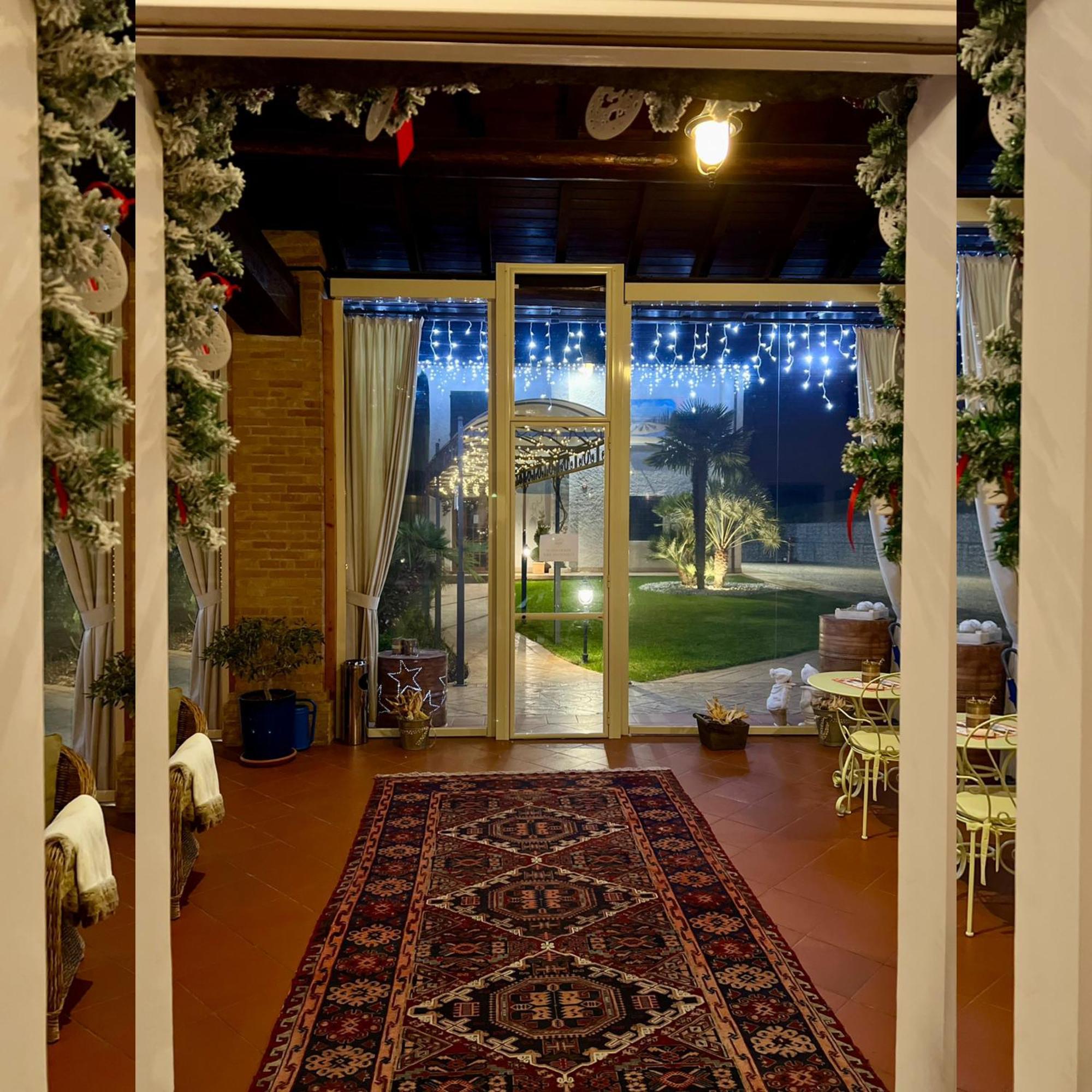 B&B Corte Delle Rose 카스티리오네델레스티비에레 외부 사진