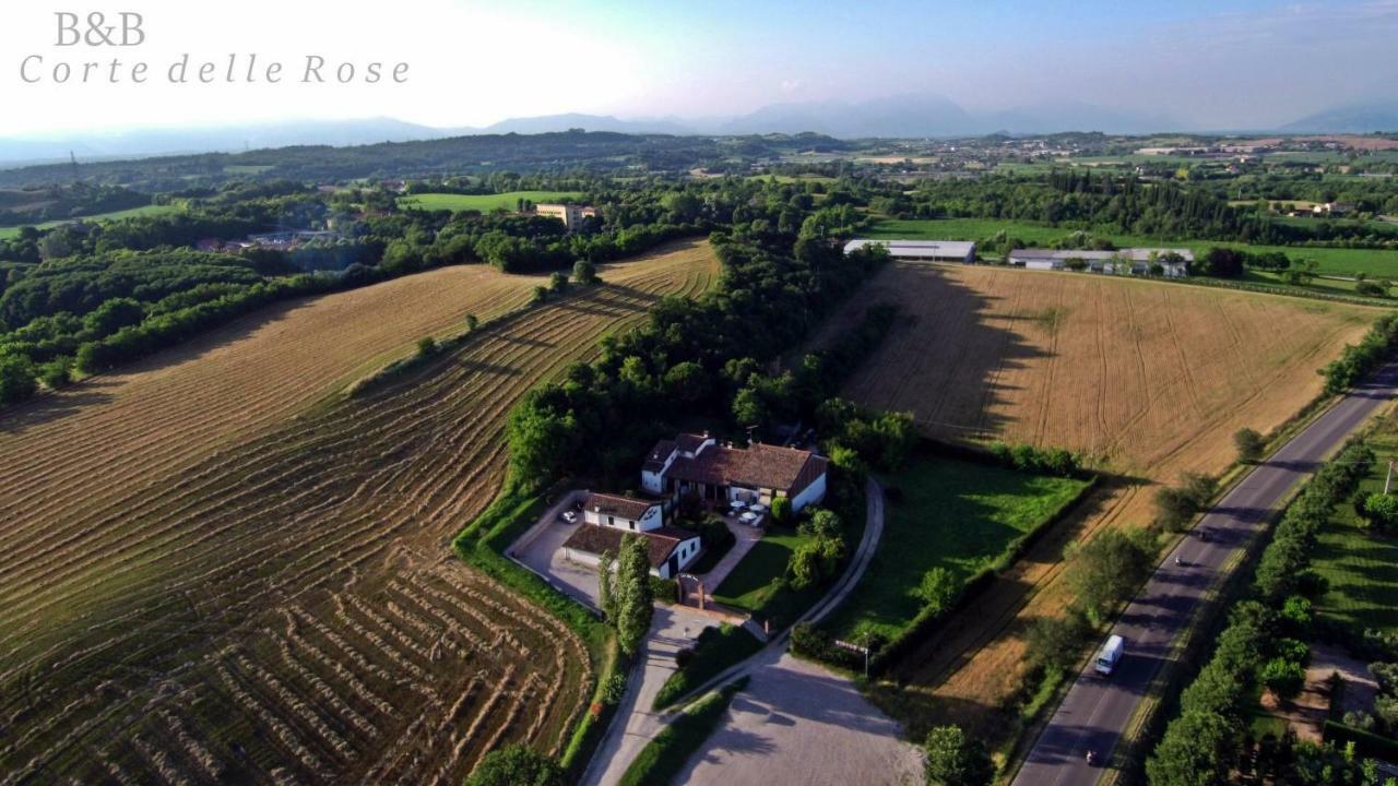 B&B Corte Delle Rose 카스티리오네델레스티비에레 외부 사진