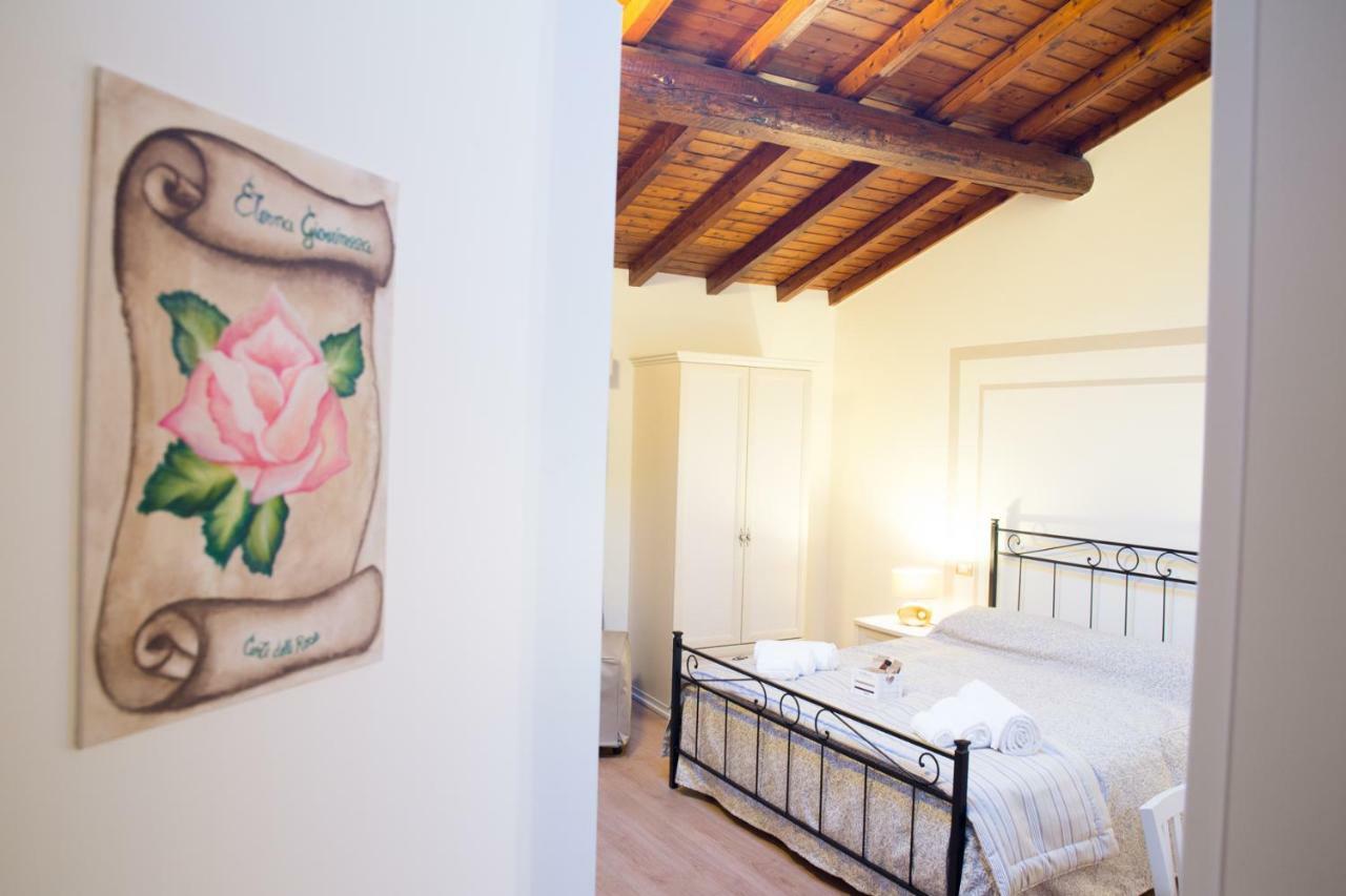 B&B Corte Delle Rose 카스티리오네델레스티비에레 외부 사진