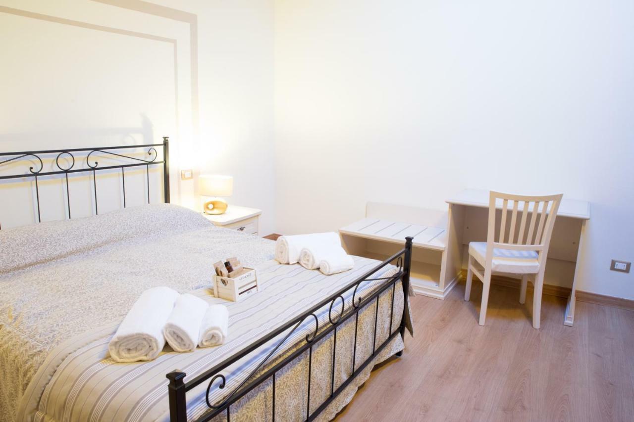 B&B Corte Delle Rose 카스티리오네델레스티비에레 외부 사진
